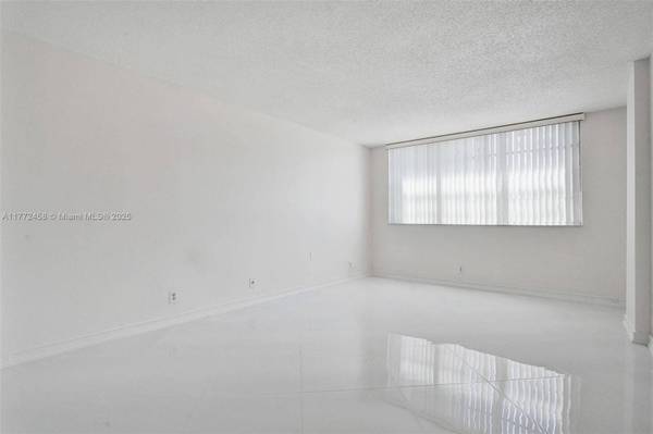 3113 S Ocean Dr #410, Hallandale Beach, FL 33009