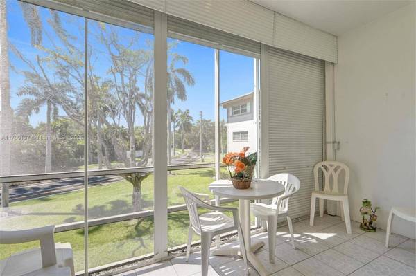 700 Layne Blvd #218, Hallandale Beach, FL 33009