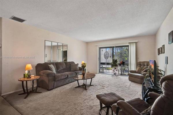 700 Layne Blvd #218, Hallandale Beach, FL 33009