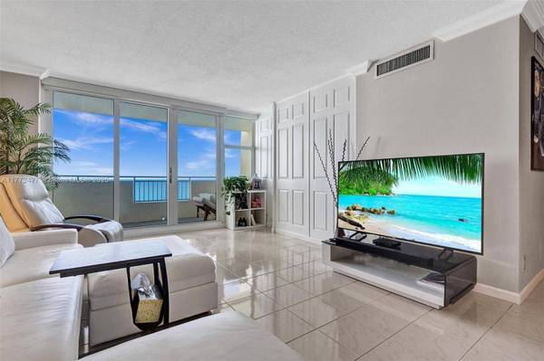 3180 S Ocean Dr #1504, Hallandale Beach, FL 33009