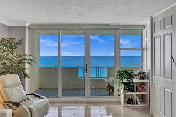 3180 S Ocean Dr #1504, Hallandale Beach, FL 33009