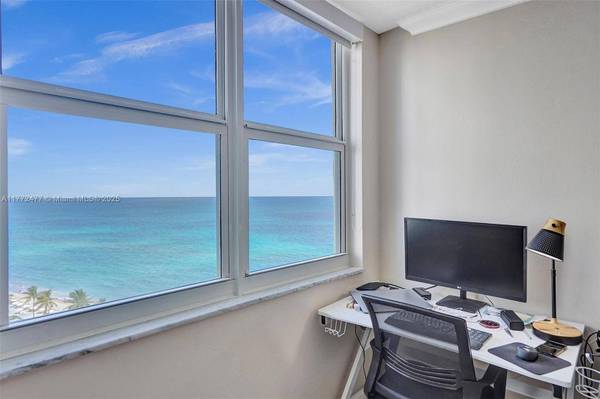 3180 S Ocean Dr #1504, Hallandale Beach, FL 33009