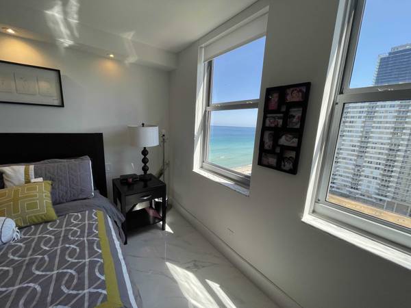 1912 S Ocean Dr #17A, Hallandale, FL 33009