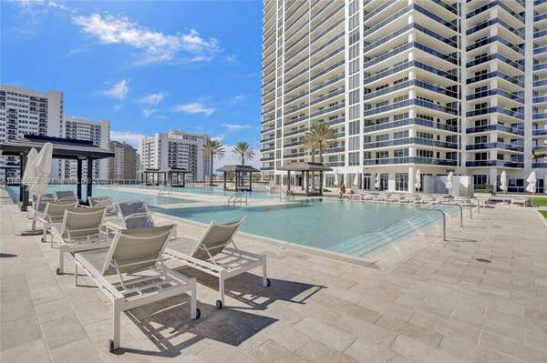 1850 S Ocean Dr #1201, Hallandale Beach, FL 33009