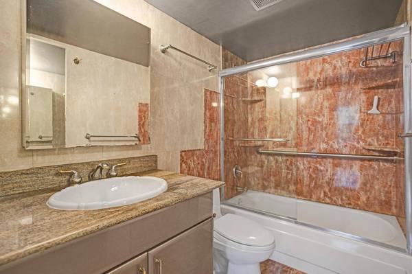 2220 NE 11th St, Hallandale Beach, FL 33009