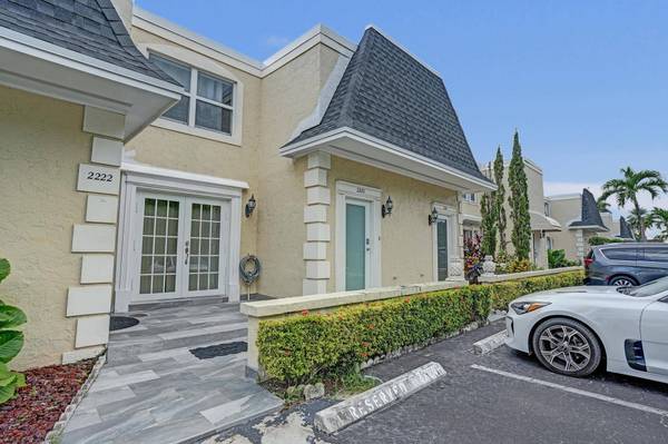 2220 NE 11th St, Hallandale Beach, FL 33009