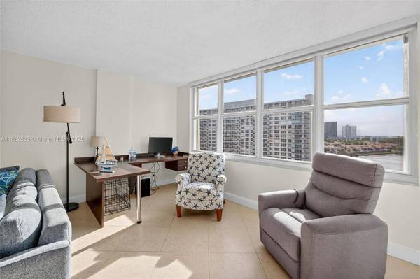 3725 S Ocean Dr #1127, Hollywood, FL 33019