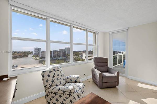 3725 S Ocean Dr #1127, Hollywood, FL 33019