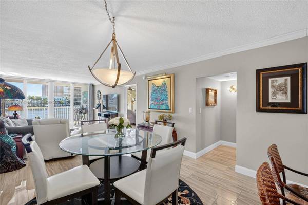 121 Golden Isles Dr #205, Hallandale Beach, FL 33009