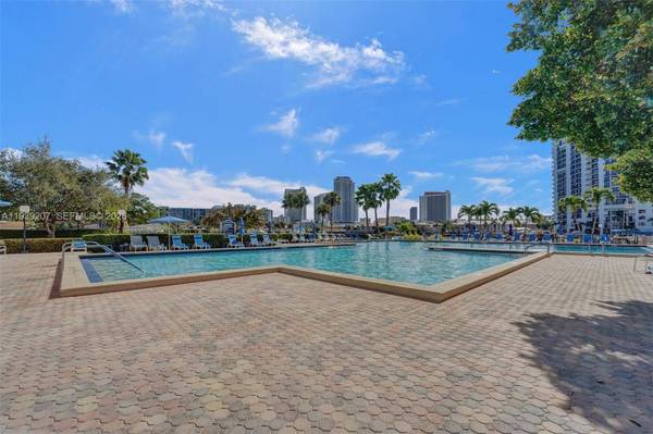 600 Three Islands Blvd #1008, Hallandale Beach, FL 33009