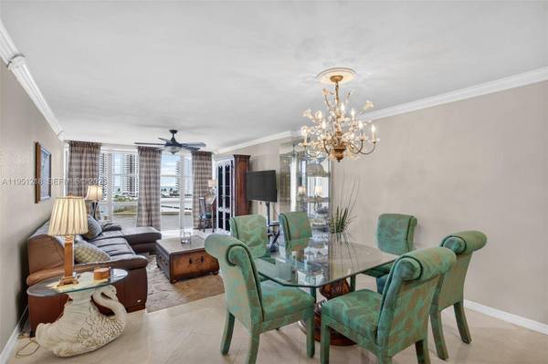 1000 Parkview Dr #806, Hallandale Beach, FL 33009