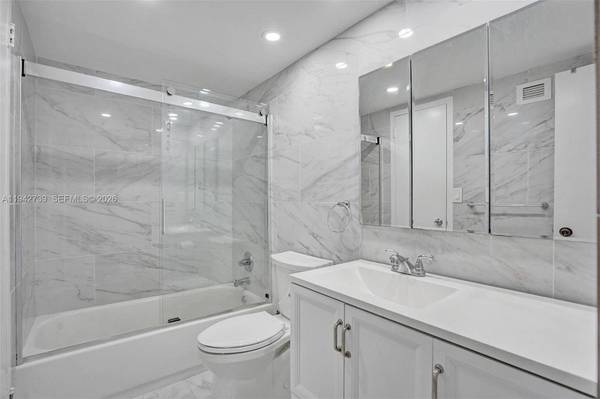 3140 S Ocean Dr #1909, Hallandale Beach, FL 33009