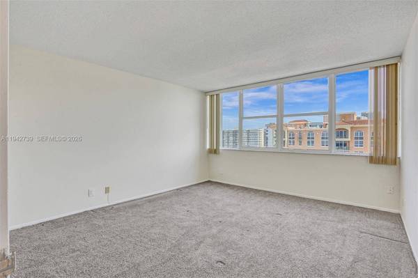 3140 S Ocean Dr #1909, Hallandale Beach, FL 33009