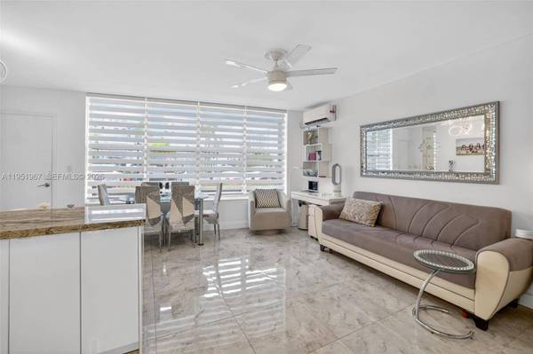 3177 S Ocean Dr #122, Hallandale Beach, FL 33009