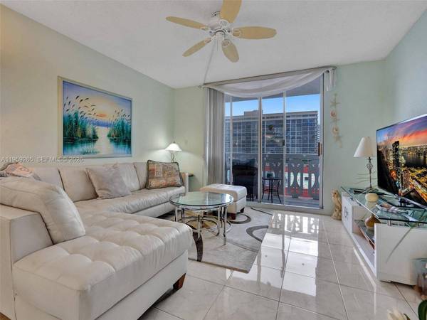 3113 S Ocean Dr #603, Hallandale Beach, FL 33009