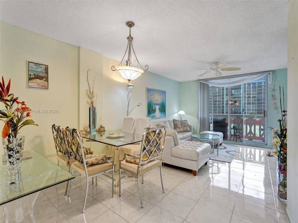 3113 S Ocean Dr #603, Hallandale Beach, FL 33009