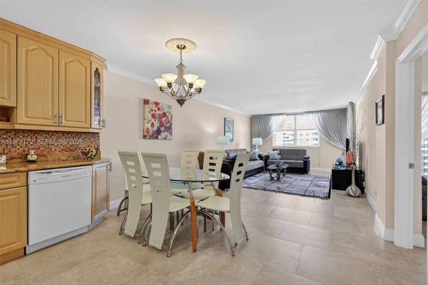 1849 S Ocean Dr #905, Hallandale Beach, FL 33009