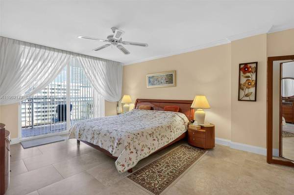 1849 S Ocean Dr #905, Hallandale Beach, FL 33009