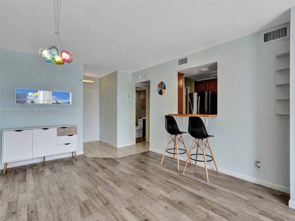 2001 Atlantic Shores Blvd #419, Hallandale Beach, FL 33009