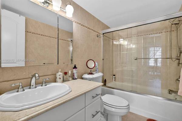 1849 S Ocean Dr #905, Hallandale Beach, FL 33009