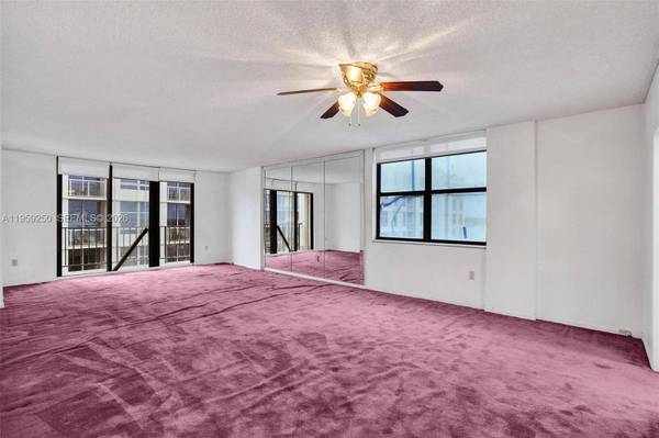 322 Buchanan St #506, Hollywood, FL 33019