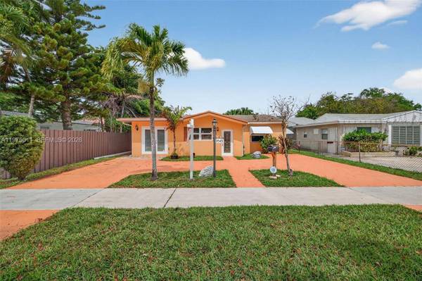 2543 Liberty St, Hollywood, FL 33020