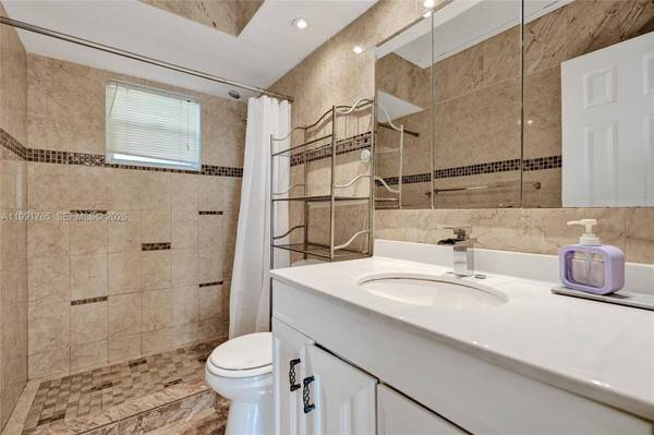 3181 S Ocean Dr #305, Hallandale Beach, FL 33009