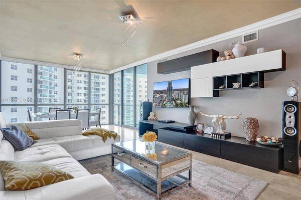 3101 S Ocean Dr #1003, Hollywood, FL 33019