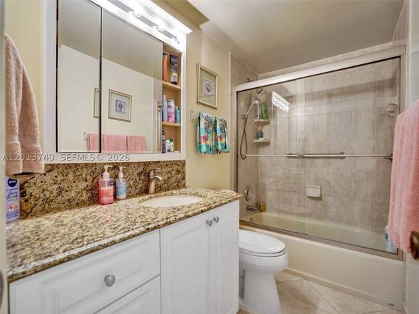 3113 S Ocean Dr #710, Hallandale Beach, FL 33009
