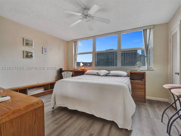 3113 S Ocean Dr #603, Hallandale Beach, FL 33009