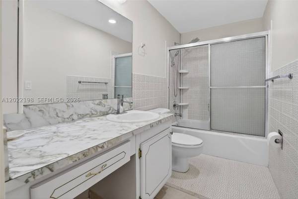1817 S Ocean Dr #PH-19, Hallandale Beach, FL 33009