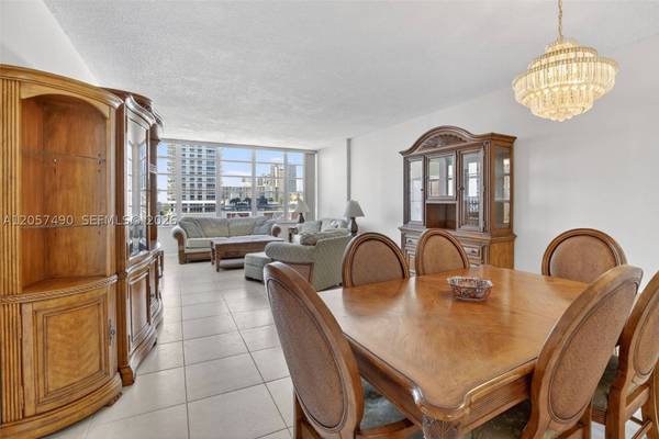 1817 S Ocean Dr #PH-19, Hallandale Beach, FL 33009