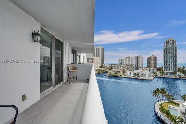 137 Golden Isles Dr #1105