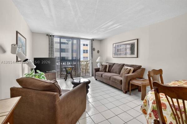 1817 S Ocean Dr #225, Hallandale Beach, FL 33009