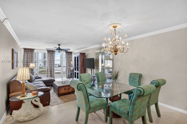 1000 Parkview Dr #806, Hallandale Beach, FL 33009