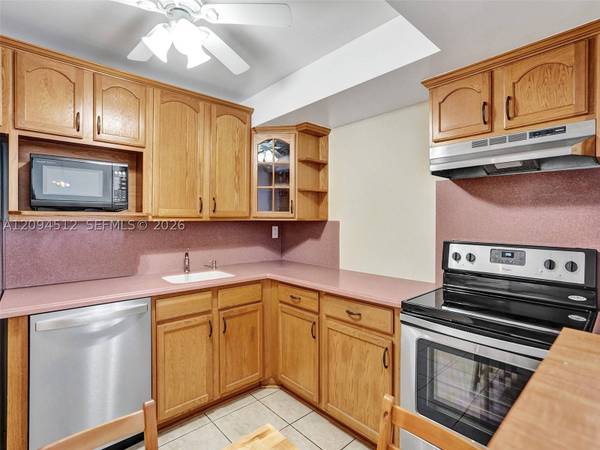 2001 Atlantic Shores Blvd #419