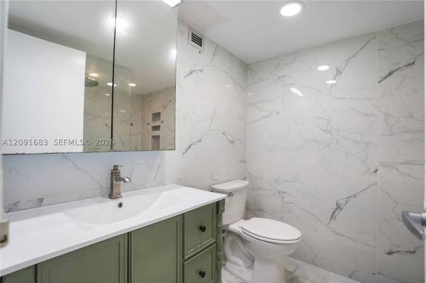 2049 S Ocean Dr #1406, Hallandale Beach, FL 33009