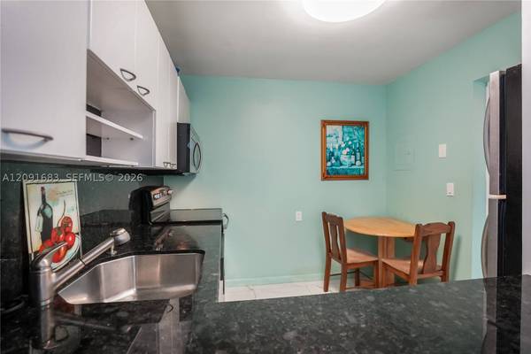 2049 S Ocean Dr #1406, Hallandale Beach, FL 33009