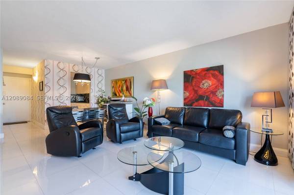 16900 NE 14th Ave #201, North Miami Beach, FL 33162