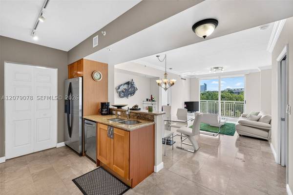 1755 E Hallandale Beach Blvd #305E, Hallandale Beach, FL 33009
