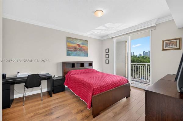 1755 E Hallandale Beach Blvd #305E, Hallandale Beach, FL 33009