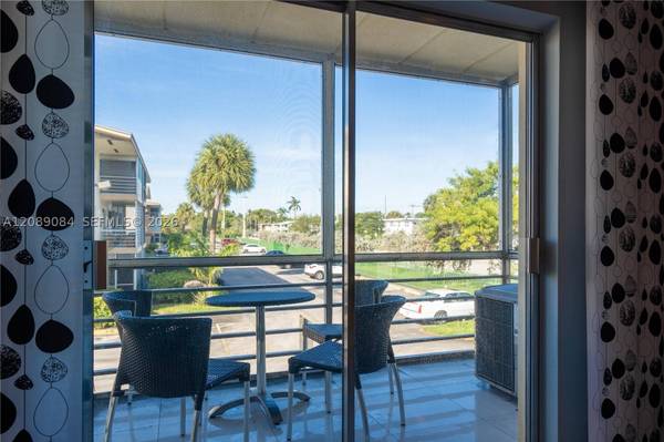 16900 NE 14th Ave #201, North Miami Beach, FL 33162