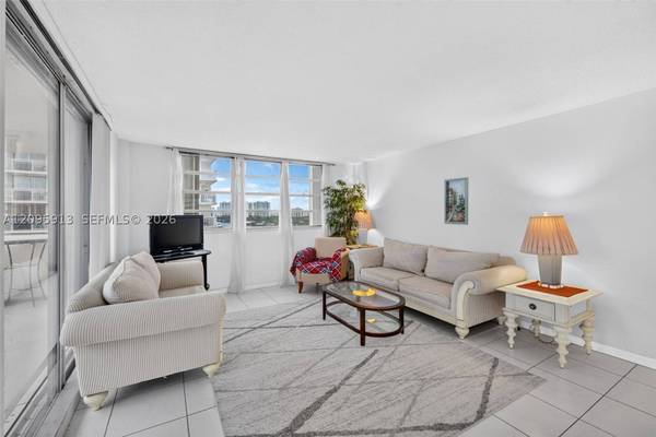 1833 S Ocean Dr #1202, Hallandale Beach, FL 33009