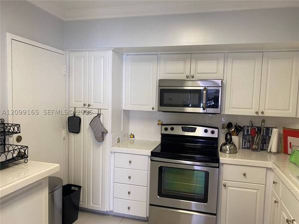 1965 S Ocean Dr #PHF, Hallandale Beach, FL 33009