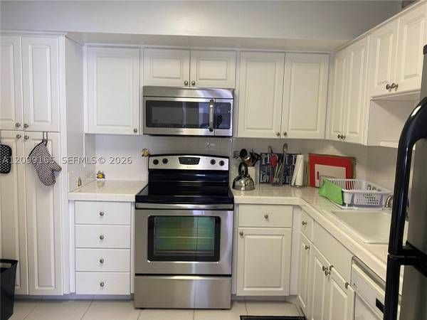 1965 S Ocean Dr #PHF, Hallandale Beach, FL 33009