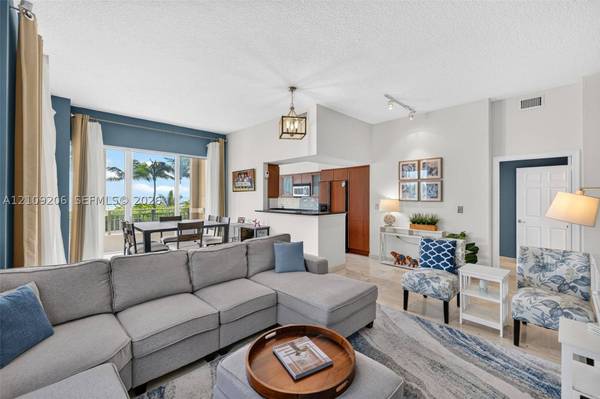 2080 S Ocean Dr #112, Hallandale Beach, FL 33009