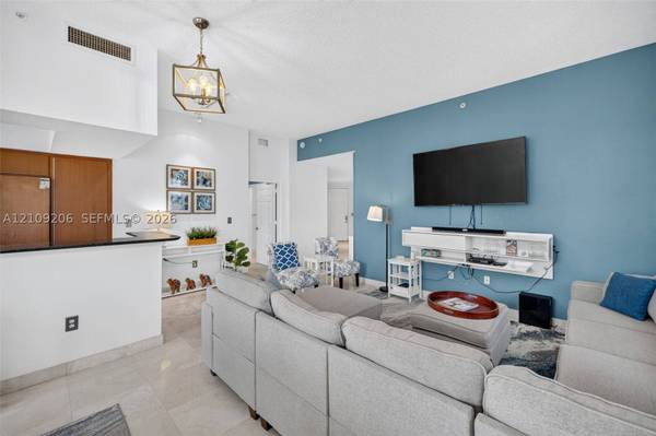 2080 S Ocean Dr #112, Hallandale Beach, FL 33009