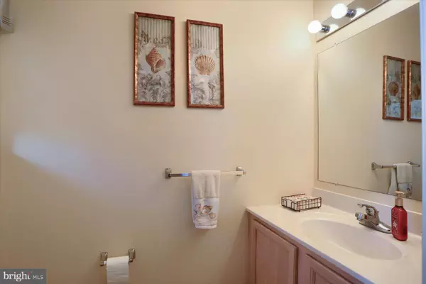 10 FARGREEN CT, Etters, PA 17319