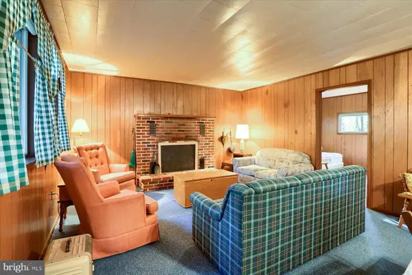 542 CLOUSER HOLLOW RD, New Bloomfield, PA 17068