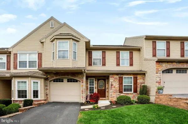 327 WEATHERSTONE DR, New Cumberland, PA 17070